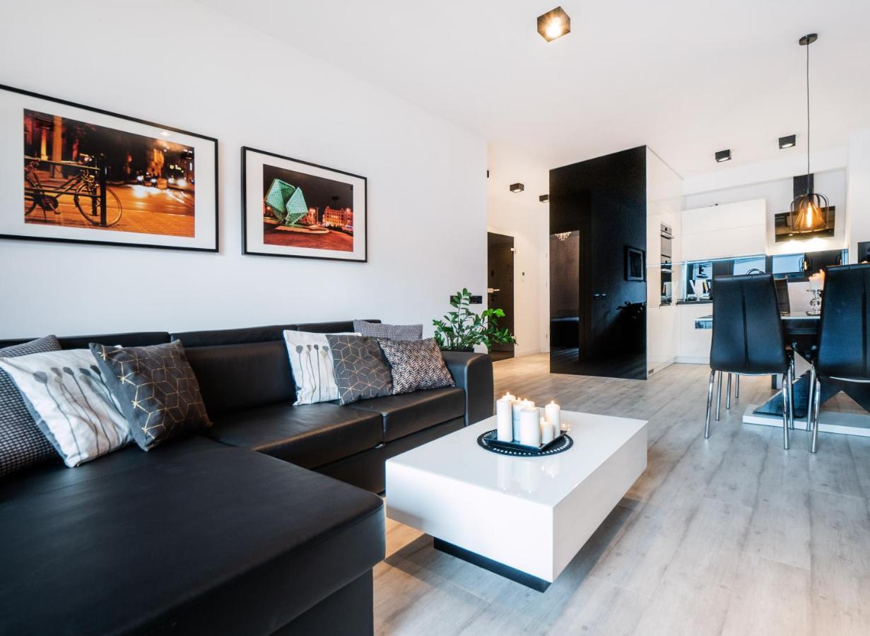 Apartamenty Homely Place Casa Verona - Stary Rynek - Parking Poznan Exterior photo